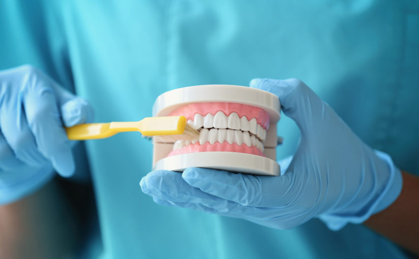 Kompleksowe leczenie dentystyczne – odkryj drogę do zdrowych i pięknego uśmiechów.